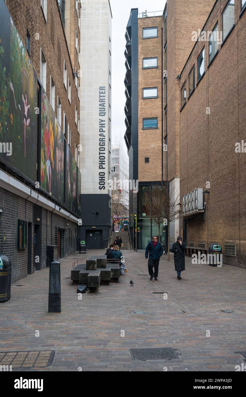 Soho Photography Quarter un espace culturel en plein air pour des expositions et des événements en plein air autour de Ramillies Street London UK Banque D'Images