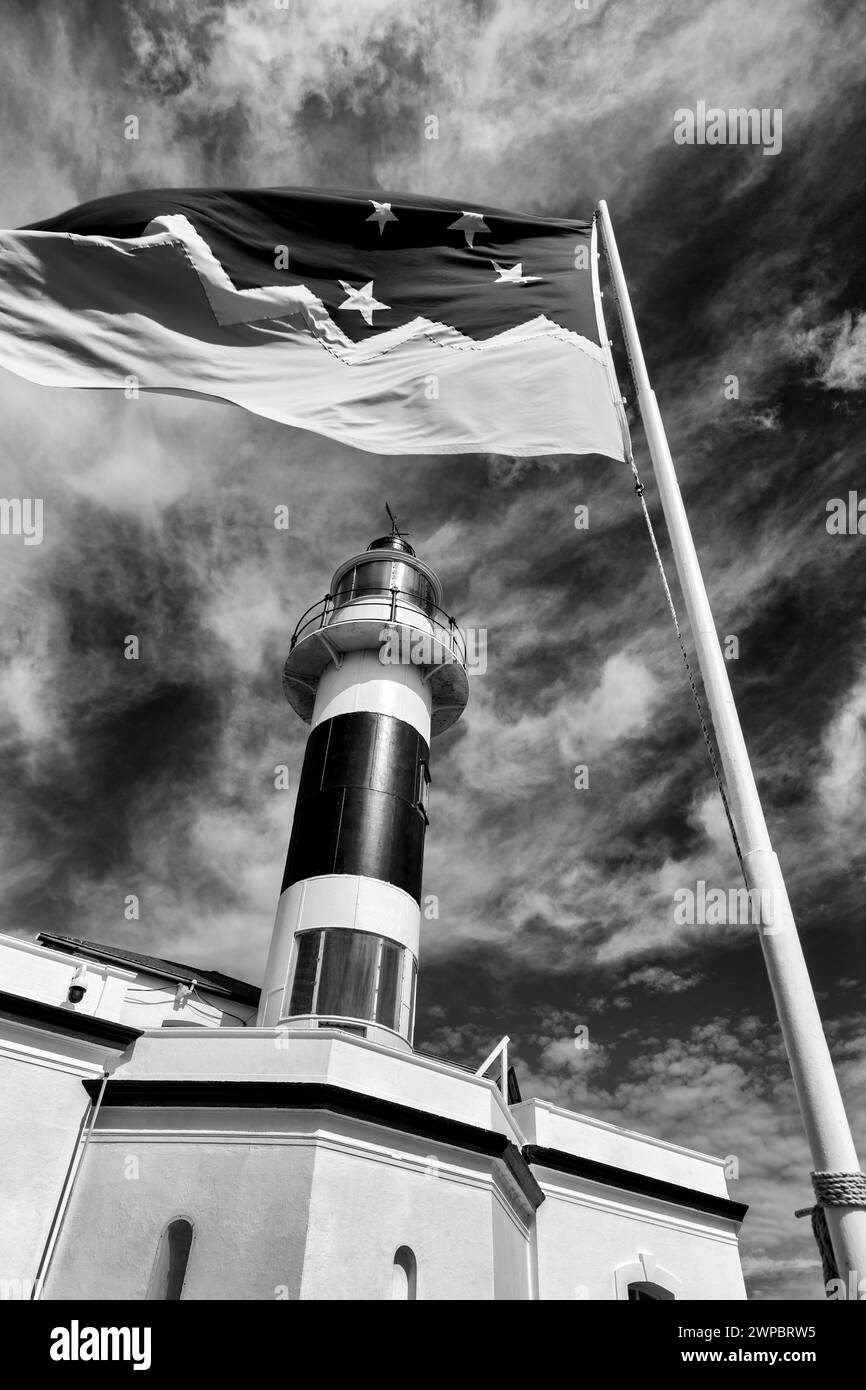 Phare de Magdalena Island, détroit de Magellan, région de Magallanes, Chili, Amérique du Sud Banque D'Images