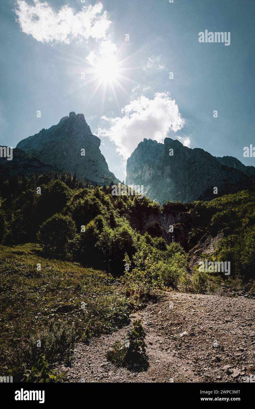 Les majestueuses montagnes des Alpes tyroliennes Banque D'Images