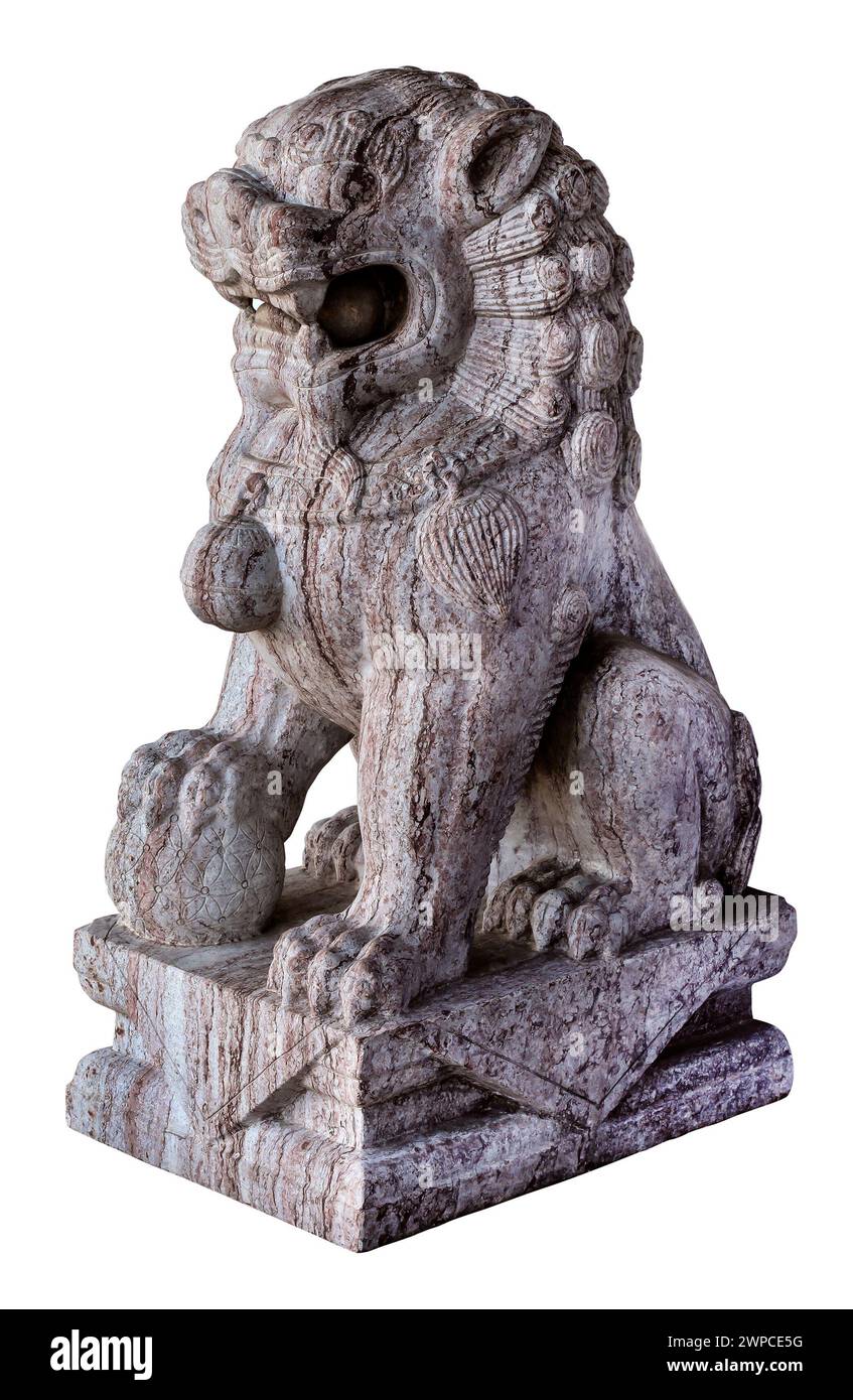 Cour de lion sculptée en pierre avec chemin de coupe. Banque D'Images
