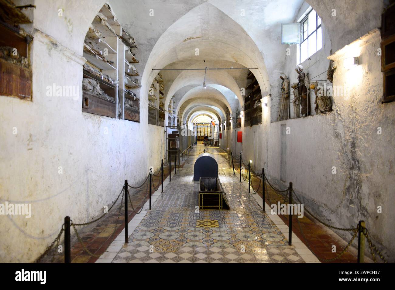 Cadavres momifiés dans les catacombes capucines de Palerme, Italie. Banque D'Images