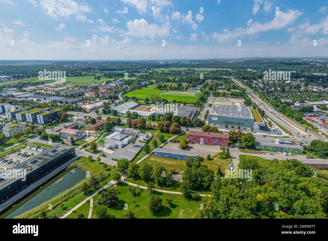 Vue aérienne de Neu-Ulm en Souabe bavaroise, vue sur les quartiers sud autour de Wiley Park Banque D'Images