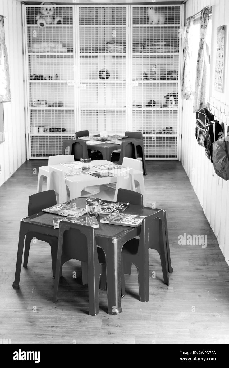 Photo monochrome d'une salle de classe d'une école primaire à Johannesburg, en Afrique du Sud Banque D'Images