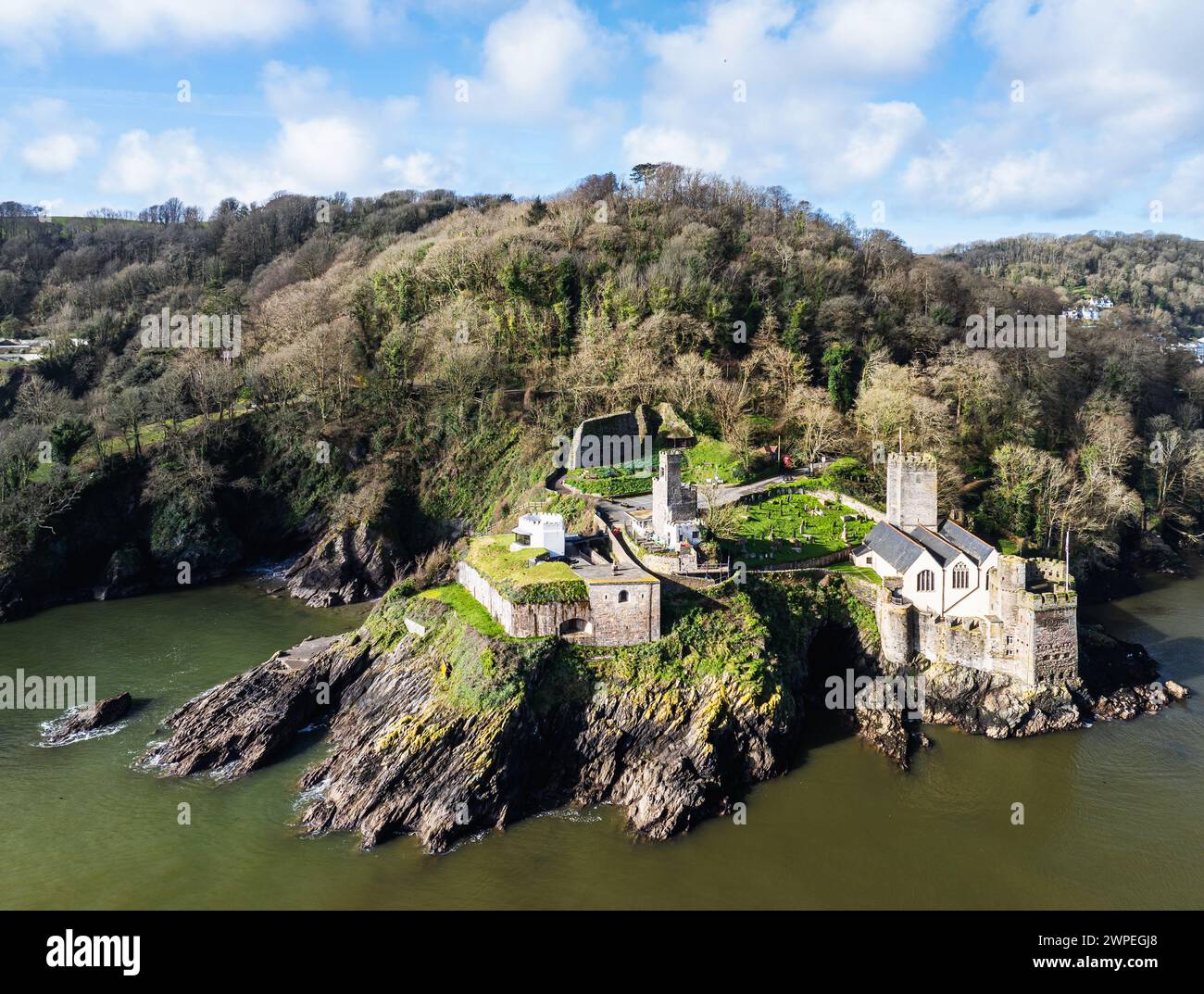 Château de Dartmouth sur la rivière Dart d'un drone, Dartmouth, Kingswear, Devon, Angleterre Banque D'Images