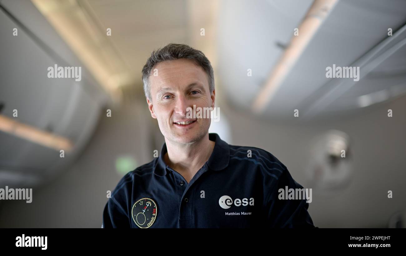 Washington, DC, États-Unis. 06 mars 2024. L'astronaute Matthias Maurer est debout dans un avion de l'armée de l'air en route pour Washington, DC crédit : Britta Pedersen/dpa/Alamy Live News Banque D'Images