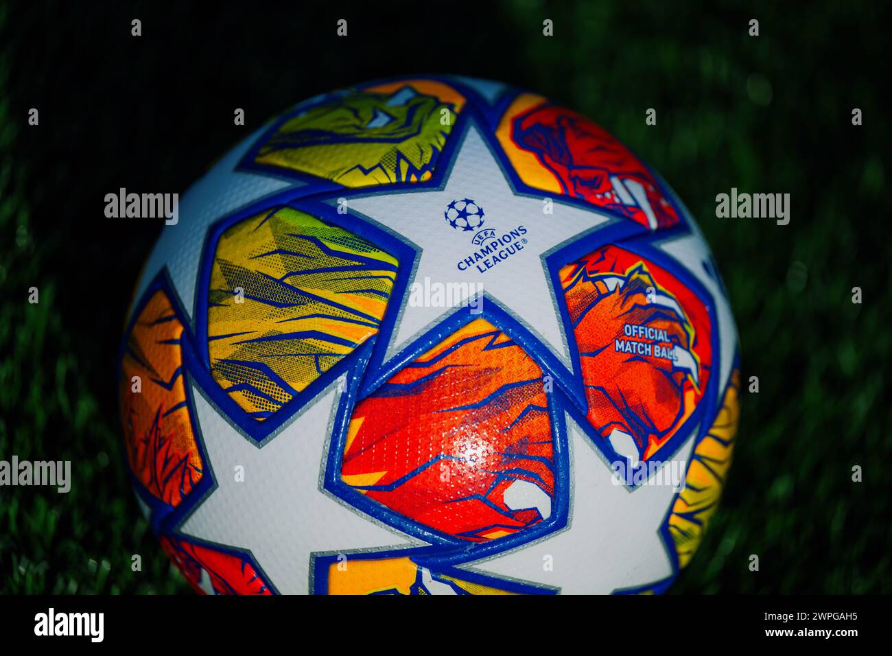 Gros plan sur Adidas UEFA Champions League Football 2024 Banque D'Images