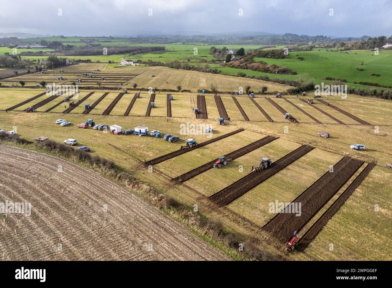 Photo aérienne d'un match de labour à Kilmeen, West Cork, Irlande. Banque D'Images