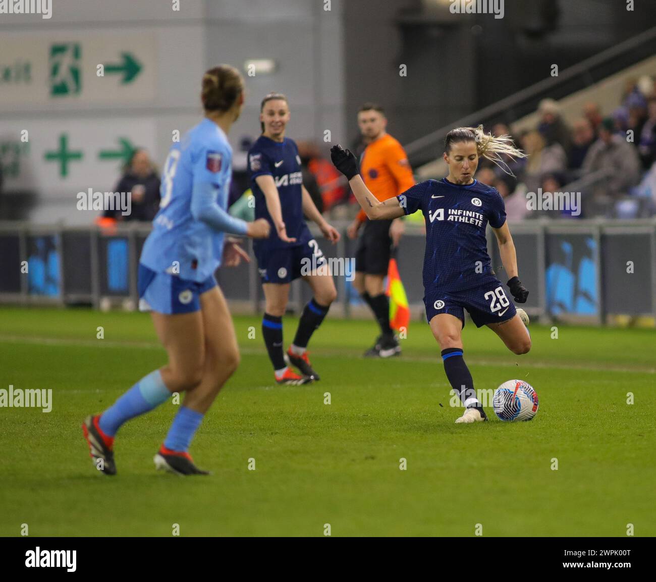 Manchester, Royaume-Uni. 07 mars 2024. Manchester, Angleterre, 7 mars 2024 Jelena Cankovic (28 Chelsea) fait le cross lors du match de la FA Womens Continental Cup entre Manchester City et Chelsea au joie Stadium de Manchester, Angleterre. (BEAST/SPP) crédit : photo de presse sportive SPP. /Alamy Live News Banque D'Images