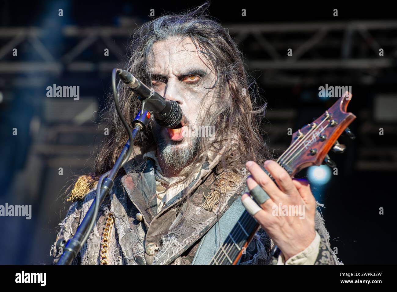 16 juillet 2022 : Francesco Paoli - Fleshgod Apocalypse joue un concert au festival Luppolo in Rock en Italie Banque D'Images