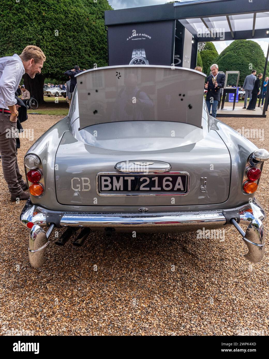 James Bond DB5 au concours of Elegance 2023, Hampton court Palace, Londres Banque D'Images