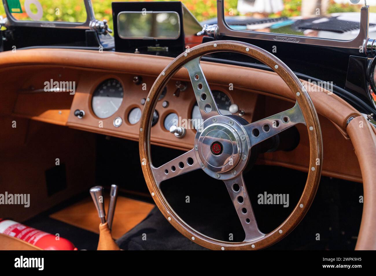 Jaguar XK120 Classic car Inside au concours of Elegance 2023, Hampton court Palace, Londres Banque D'Images