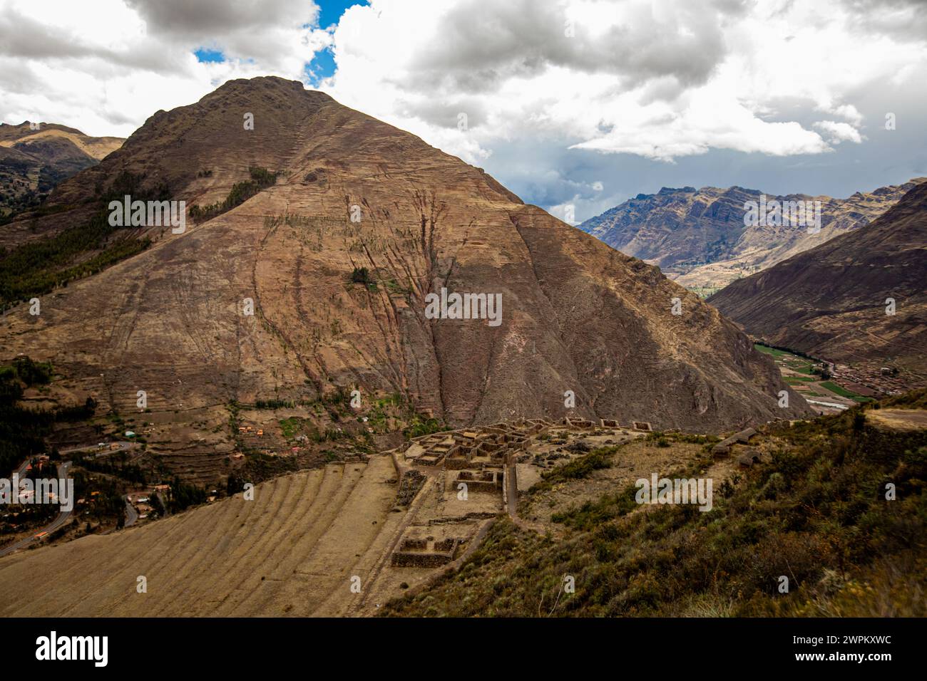 Paysage de Pisaq, Vallée sacrée, Pérou, Amérique du Sud Banque D'Images