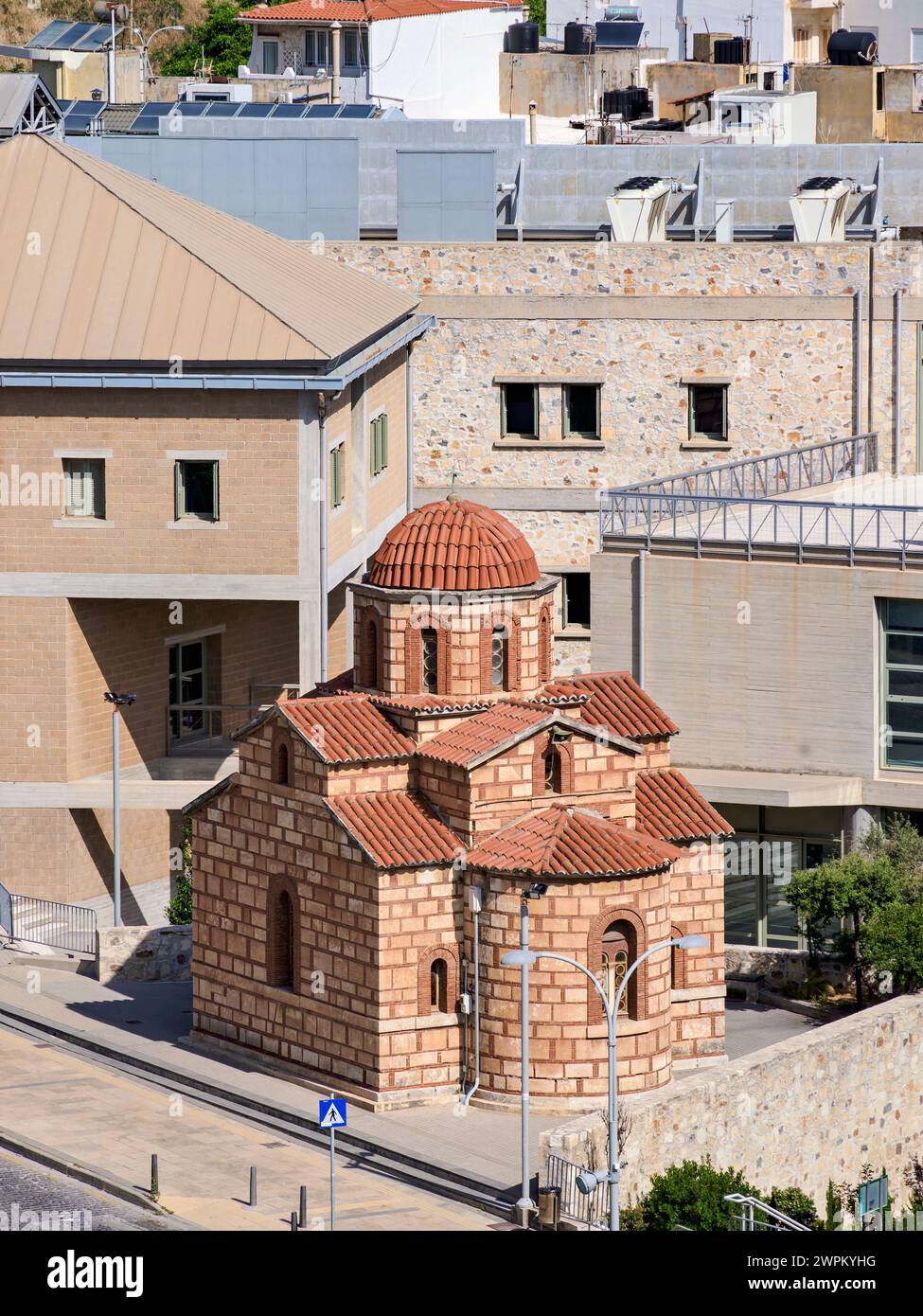 Église d'Agios Andreas, vue surélevée, ville d'Héraklion, Crète, Îles grecques, Grèce, Europe Banque D'Images