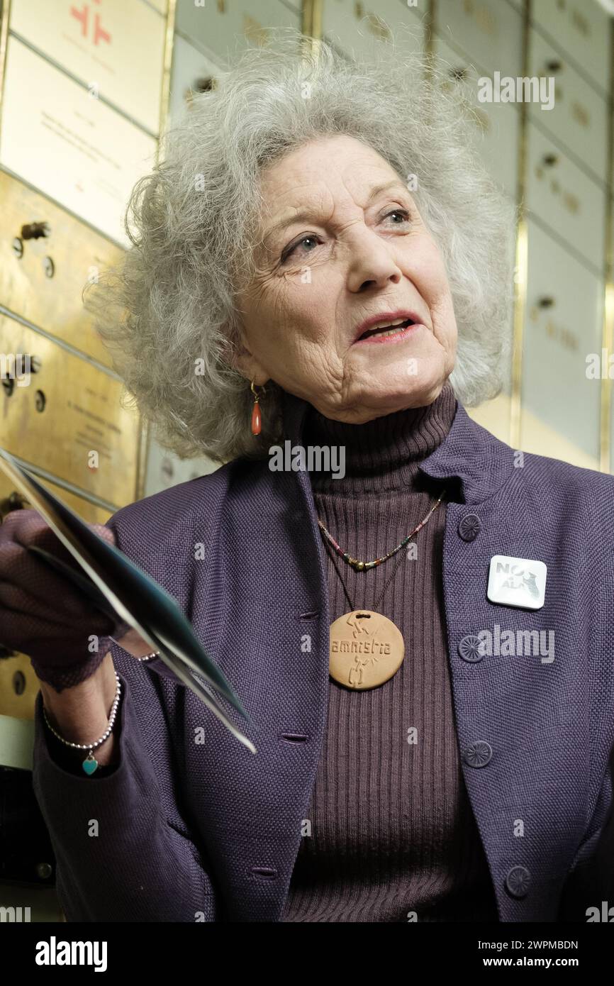 Marisa Paredes assiste à l'hommage à l'occasion de la Journée internationale de la femme à l'Institut Cervantes à Madrid 8 mars 2024 Espagne Banque D'Images