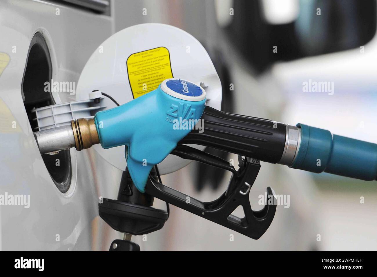 Distributore di benzina e gasolio, pompa di benzina/distributeur d'essence et de carburant diesel, pompe à essence Banque D'Images