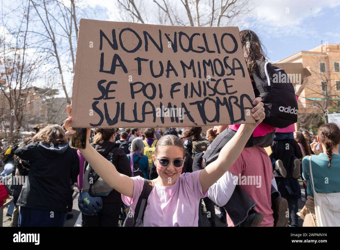 Rome, Italie. 08 mars 2024. Manifestation organisée à Rome par les activistes de l'association 'non Una Di Meno' à l'occasion de la Journée de la femme, le 8 mars 2024 (photo de Matteo Nardone/Pacific Press/Sipa USA) crédit : Sipa USA/Alamy Live News Banque D'Images