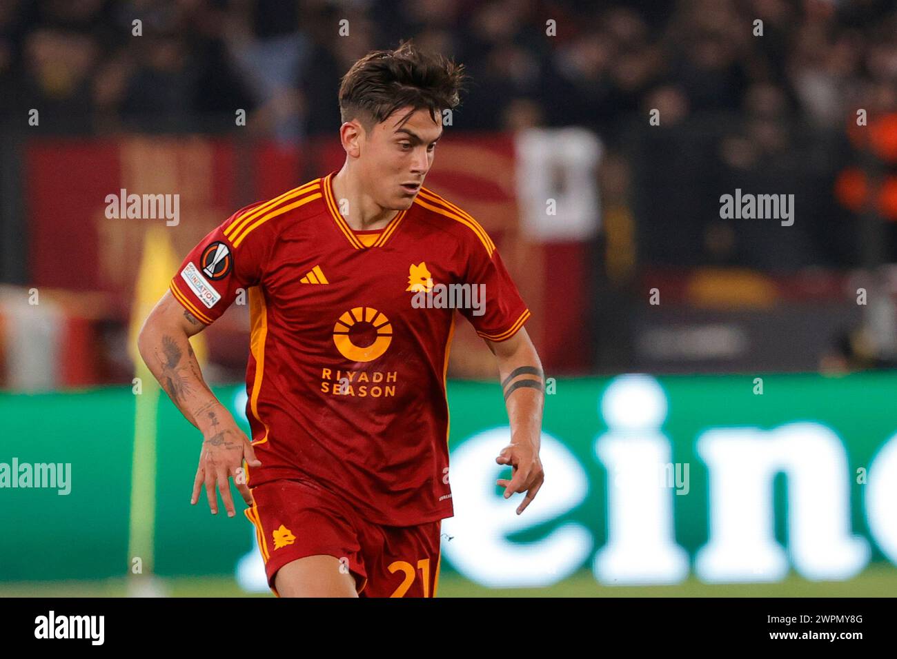 Paulo Dybala de Roma réagit lors de la manche 16 de l'UEFA Europa League en TANT QUE Roma - Brighton & Hove Albion au Stadio Olimpico le 7 mars 2024 à Rome, Italie. Banque D'Images