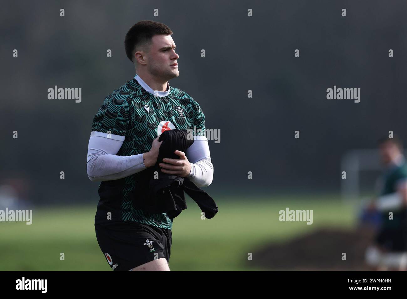 Cardiff, Royaume-Uni. 08 mars 2024. Joe Roberts du pays de Galles lors de l'entraînement de l'équipe de rugby du pays de Galles, Hensol, Vale of Glamorgan le vendredi 8 mars 2024. L’équipe s’entraîne en prévision du match des six Nations Guinness contre la France ce week-end. photo par Andrew Orchard/Andrew Orchard photographie sportive/ Alamy Live News crédit : Andrew Orchard photographie sportive/Alamy Live News Banque D'Images