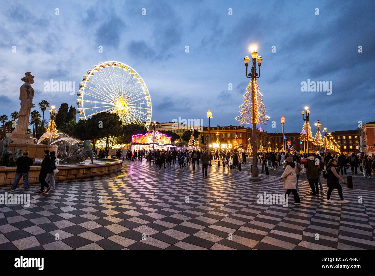 Marché de Noël à Nice, Nice en hiver, Sud de la France, Côte d'Azur, France, Europe Banque D'Images