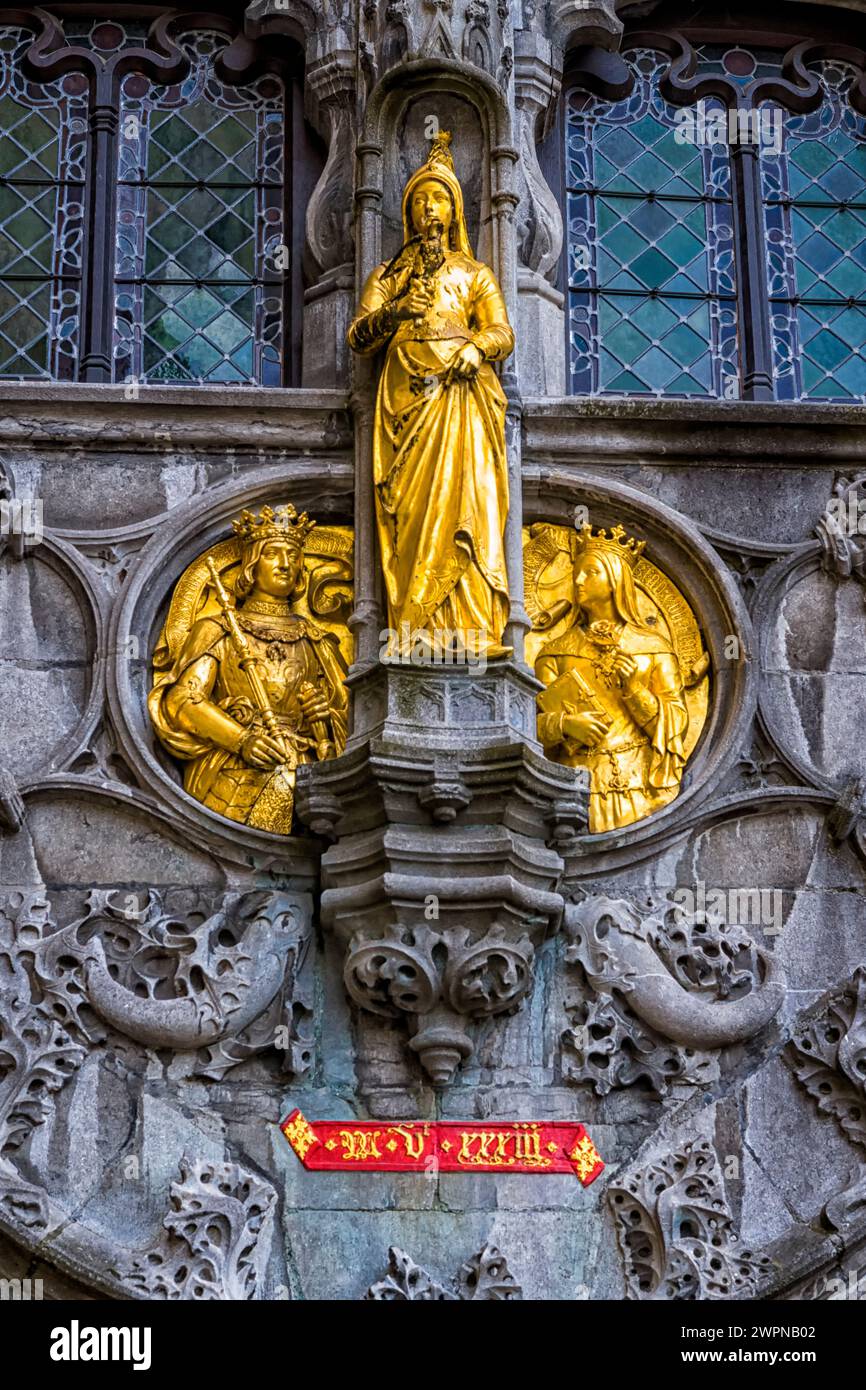 Sculptures à la Basilique du Saint-sang à Bruges, Flandre, Belgique Banque D'Images