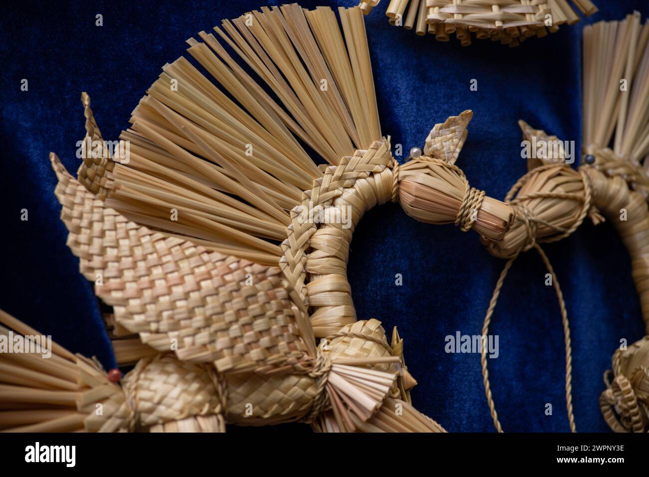 Poupée traditionnelle en paille faite à la main sur le carnaval de Shrovetide. Banque D'Images