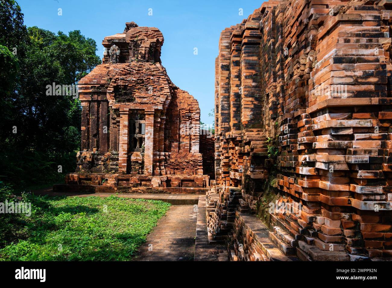 My son Sanctuary est un grand complexe de reliques religieuses comprenant des œuvres architecturales Cham. Site classé au patrimoine mondial de l'UNESCO à Quang Nam, Banque D'Images