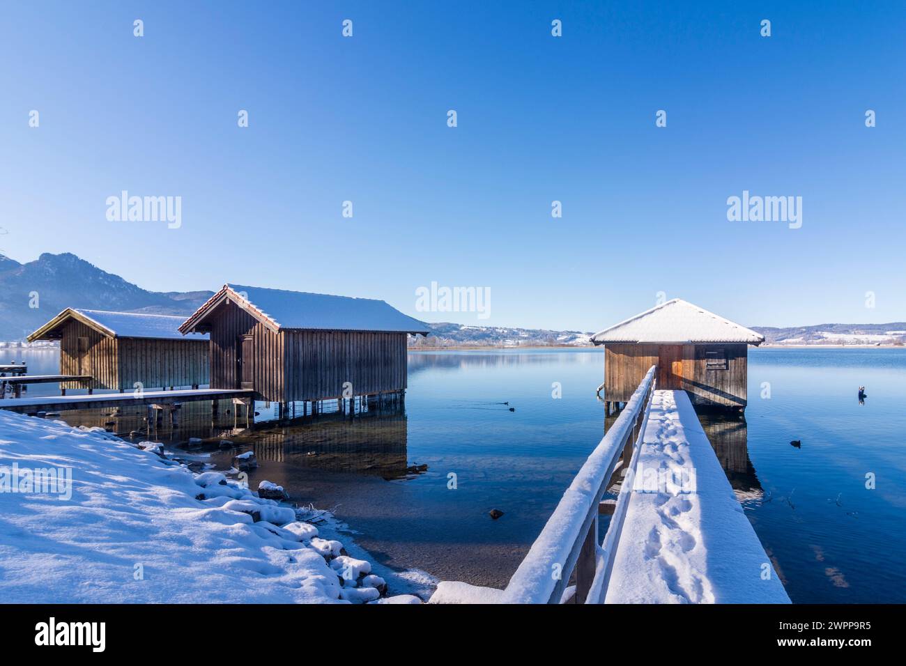 Kochel am See, lac Kochelsee, neige, embarcadères, Tölzer Land, haute Bavière, Bavière, Allemagne Banque D'Images