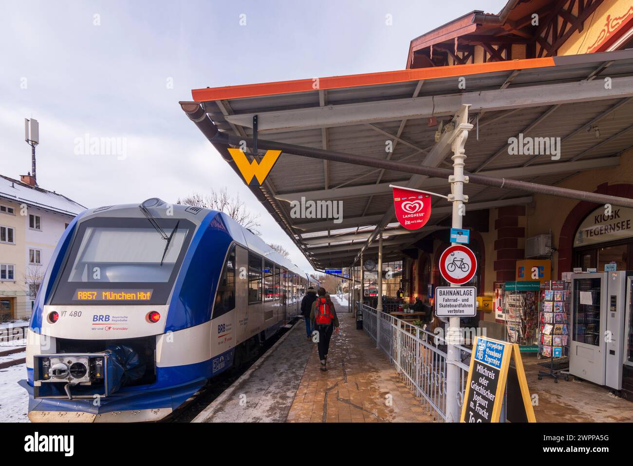 Tegernsee, gare de Tegernsee, train local de BOB à Tegernsee-Schliersee, haute-Bavière, Bavière, Allemagne Banque D'Images