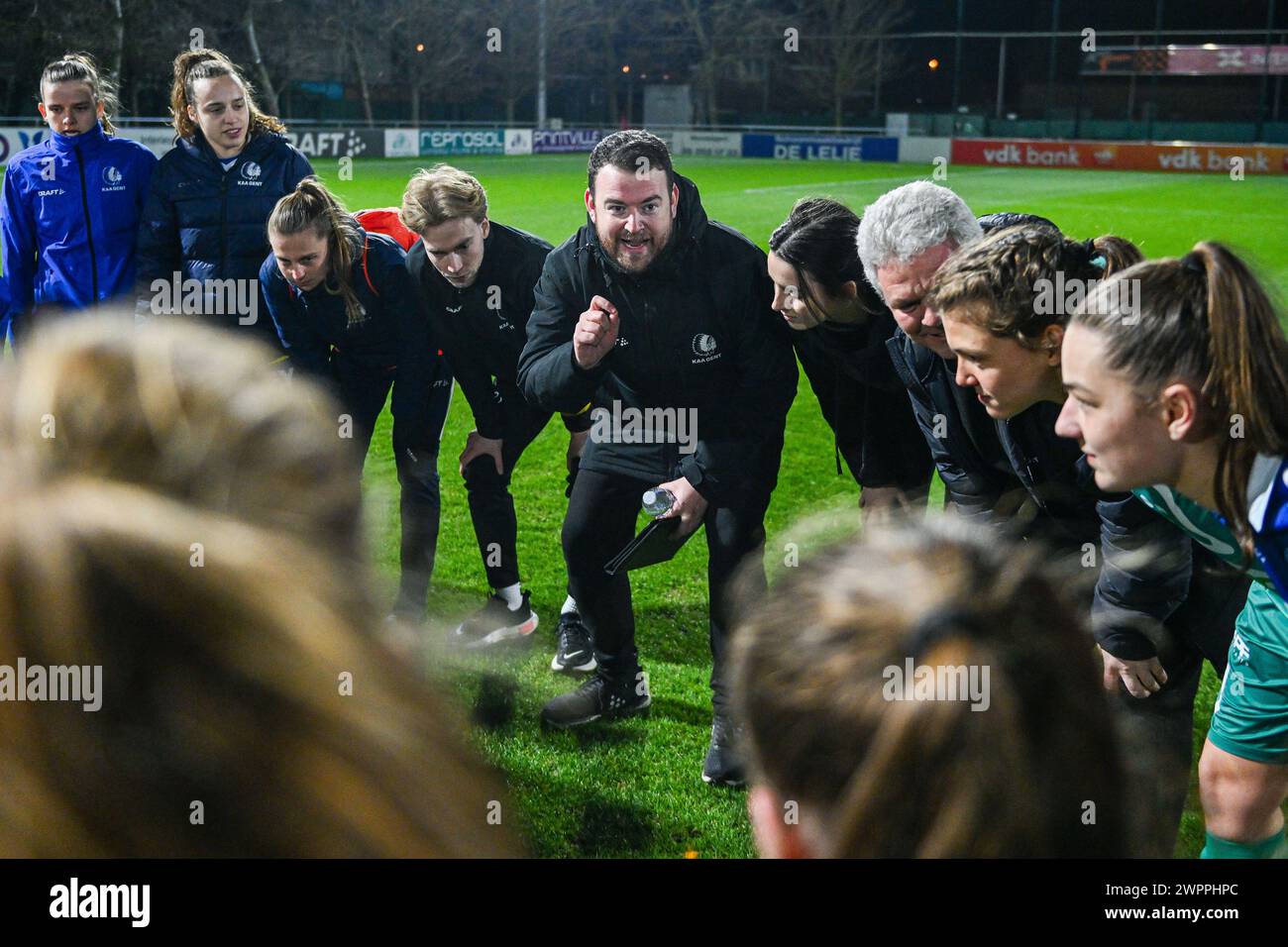 Gand, Belgique. 08 mars 2024. L'entraîneur Jorn Van Ginderdeuren des AA Gent Ladies et de l'équipe Gent photographié après un match de football féminin entre AA Gent Ladies et Club Brugge YLA le 18ème jour de la saison 2023 - 2024 de la Super League belge Lotto Womens, le vendredi 8 mars 2024 à Gent, BELGIQUE . Crédit : Sportpix/Alamy Live News Banque D'Images