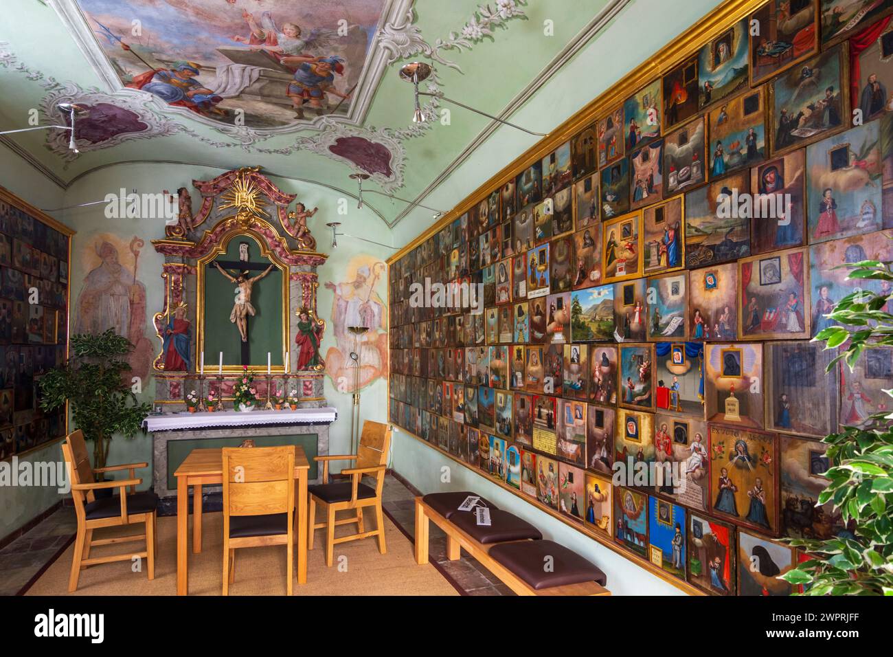 Absam : église Basilika préparée Michael, chambre avec plaque votive dans la région Hall-Wattens, Tyrol, Autriche Banque D'Images