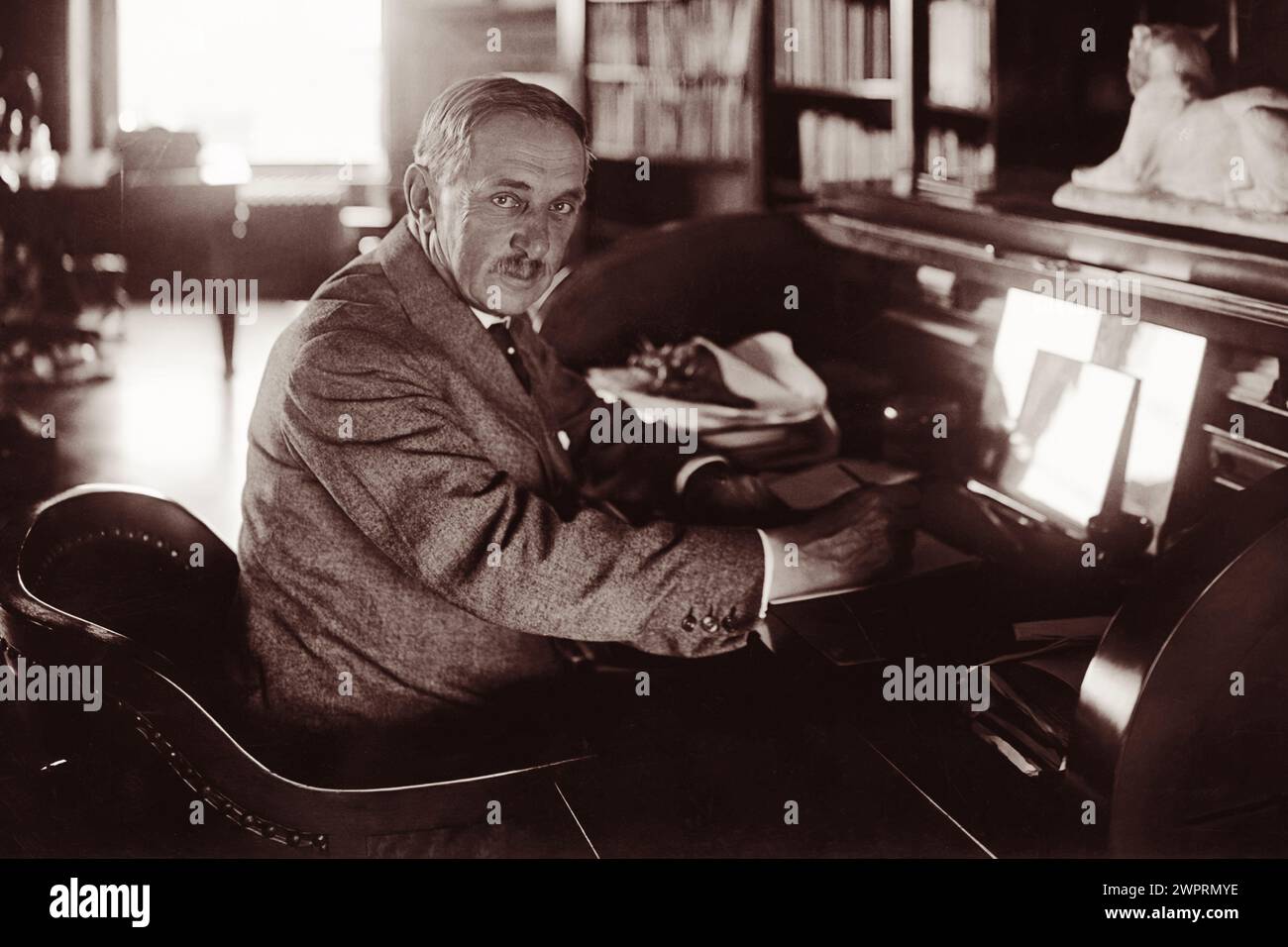 Henry Fairfield Osborn (1857-1935), paléontologue américain, géologue et défenseur de l'eugénisme. Osborn a été président du Musée américain d'Histoire naturelle pendant 25 ans et cofondateur de l'American Eugenics Society. Banque D'Images