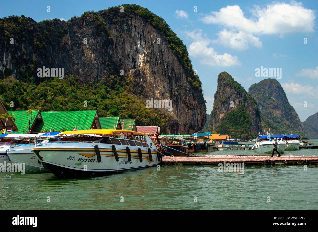 Ko Panyi - village musulman de pêcheurs. La colonie de Koh Panyee construite sur pilotis de la baie de Phang Nga, en Thaïlande Banque D'Images