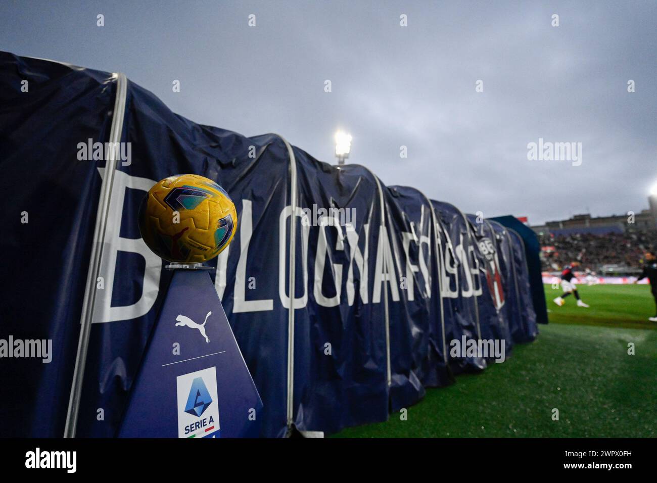 Match ball le match de football italien Serie A entre le Bologna FC et l’Inter FC Internazionale le 9 mars 2024 au stade Renato Dall’Ara à Bologne, Italie crédit : Tiziano Ballabio Banque D'Images