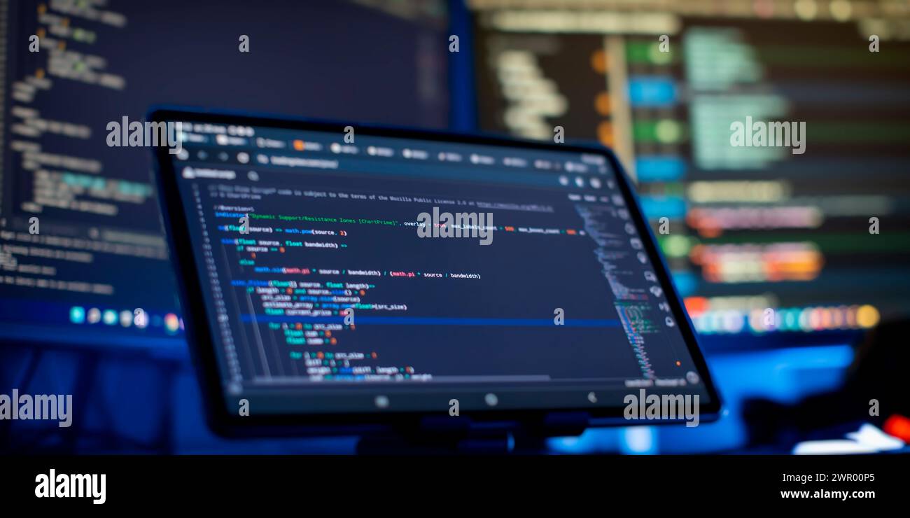 Développement de concept de programmation et de codage dans l'industrie de la technologie numérique Banque D'Images