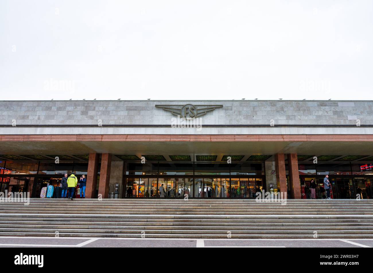 Venise, Italie- 26 février 2023 : Stazione di Venezia Santa Lucia ou gare de Venise à Venise Italie. Banque D'Images