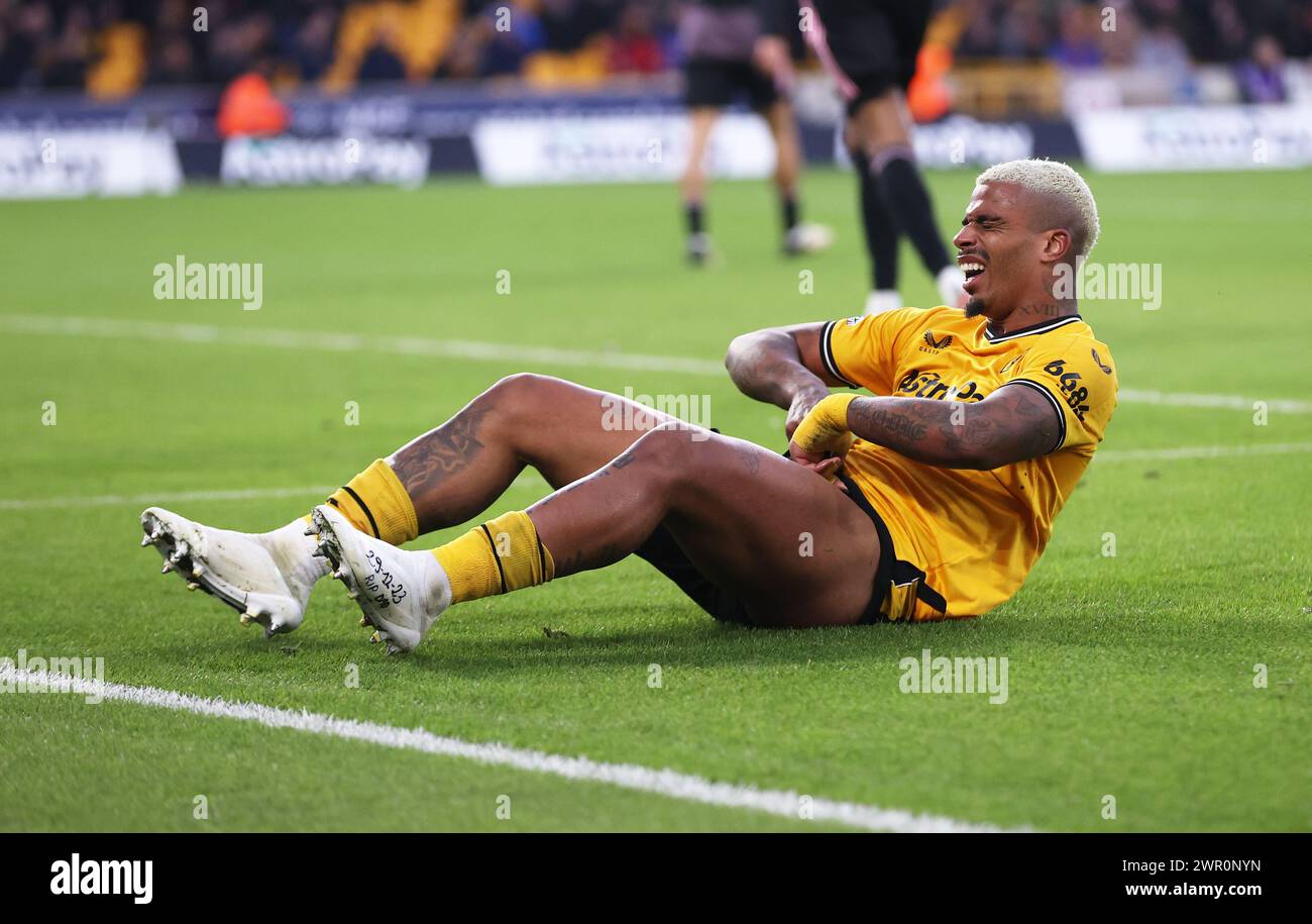 Wolverhampton, Royaume-Uni. 9 mars 2024. Mario Lemina de Wolverhampton Wanderers réagit lors du match de premier League à Molineux, Wolverhampton. Le crédit photo devrait se lire : Cameron Smith/Sportimage crédit : Sportimage Ltd/Alamy Live News Banque D'Images