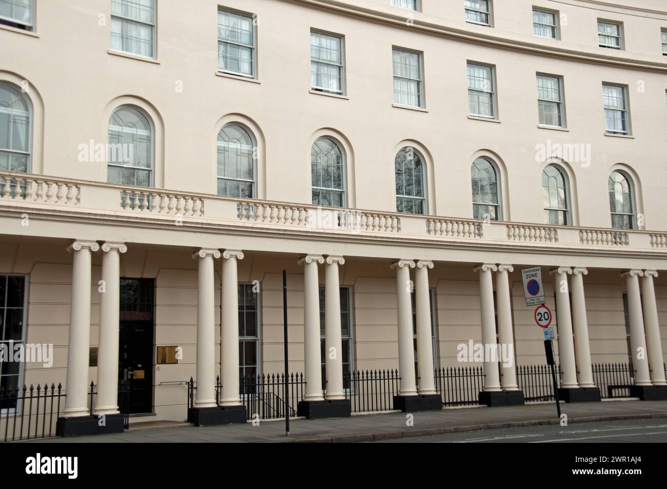 Park Crescent, un élégant croissant dans la ville de Westminster, Londres, Royaume-Uni Banque D'Images