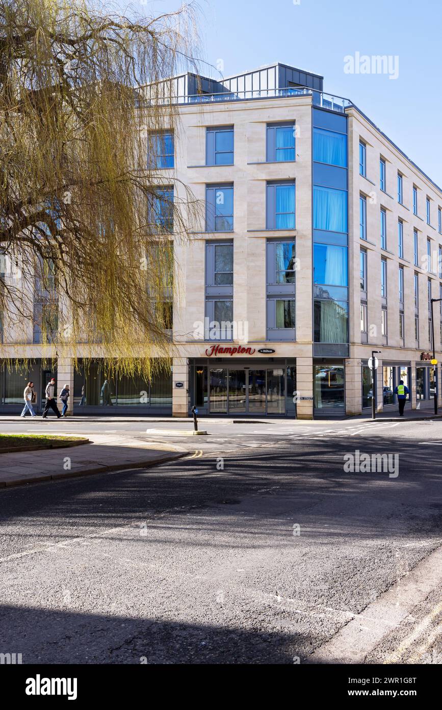 Hôtel Hampton by Hilton à Avon Street, ville de Bath, Somerset, Angleterre, Royaume-Uni Banque D'Images