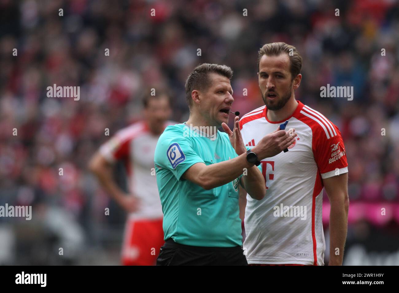 MUNICH, Allemagne - 9. MARS 2024 : arbitre Patrick ITTRICH, 9 Harry KANE, lors du match de Bundesliga Football entre le FC Bayern Muenchen et le FSV MAINZ 05 à l'Allianz Arena de Munich le 9. Mars 2024, Allemagne. DFL, Fussball, 8:1, (photo et copyright @ ATP images / Arthur THILL (THILL Arthur / ATP / SPP) Banque D'Images