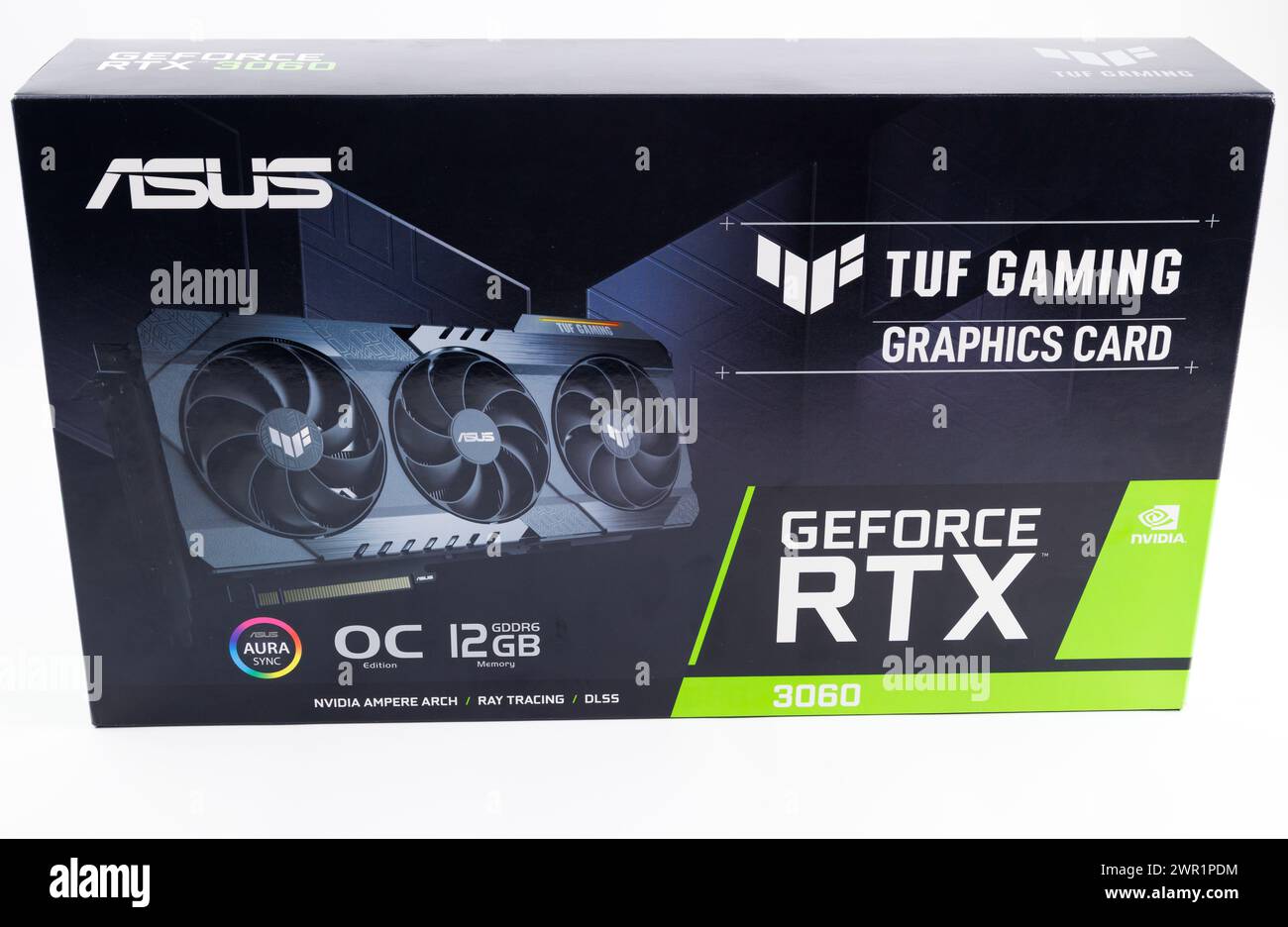 Boîte en carton de carte graphique NVIDIA RTX 3060 OC 12g TUF gaming sur fond blanc Banque D'Images