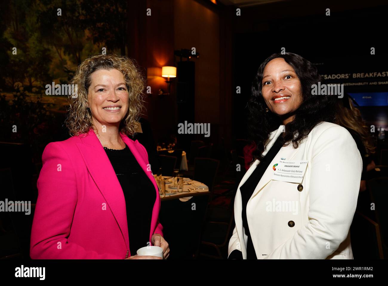 New York, New York USA 03/08/2024 Botswana L'Ambassadrice des Nations Unies Glady Mokhawa lors du petit déjeuner du de Beers Group AmbassadorsÕ le 8 mars 2024 à l'hôtel Sofitel de New York, NY. Photo de Jennifer Graylock-Graylock.com Banque D'Images