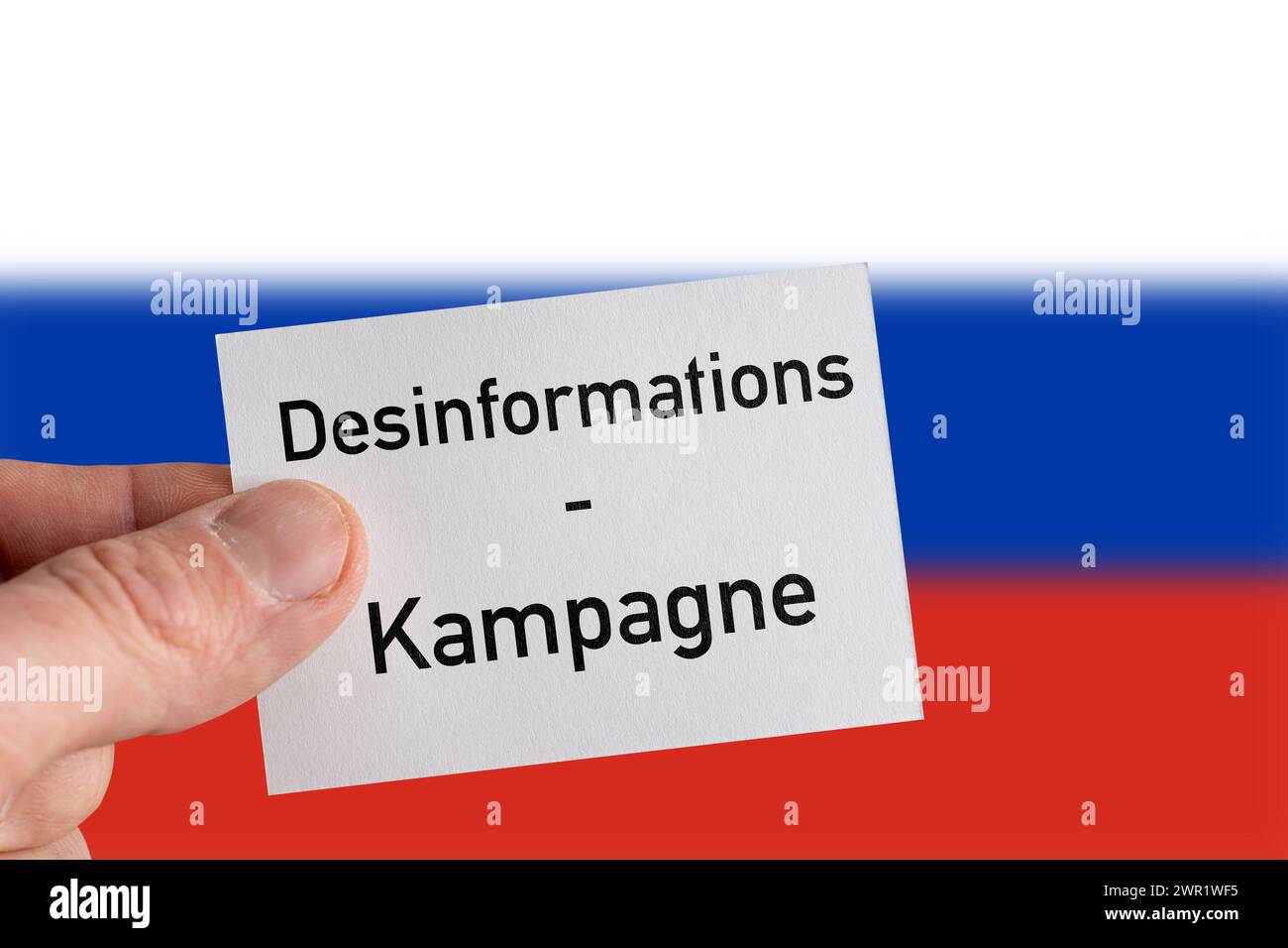 10 mars 2024 : campagne de désinformation contre la Russie, attaque d'information due à de fausses nouvelles et reportages sur Internet sur divers sites russes. Image conceptuelle, émise par l'UE ou le ministère fédéral des Affaires étrangères. PHOTOMONTAGE *** Desinformationskampagne gegen Russland, Informationsangriff wegen falschen Nachrichten und Meldungen im Internet auf verschiedenen russischen Seiten. Konzeptbild, ausgestellt durch die eu, oder das Auswärtige AMT. FOTOMONTAGE Banque D'Images