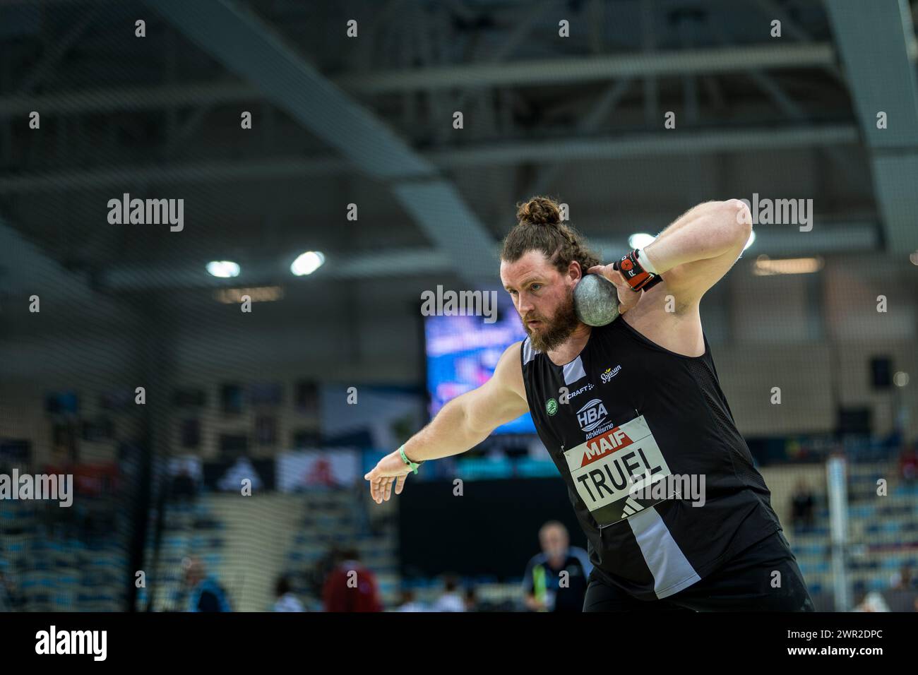 Miramas, France. 17 février 2024. Armand Truel occupe le 6e rang en lancer de poids lors des championnats de France d’athlétisme en salle au stade Métropole. Les championnats de France d’athlétisme en salle se tiendront les 17 et 18 février 2024 et réuniront les athlètes français dans une compétition qui pourra les aider à atteindre la qualification olympique mondiale. (Photo de Laurent Coust/SOPA images/SIPA USA) crédit : SIPA USA/Alamy Live News Banque D'Images