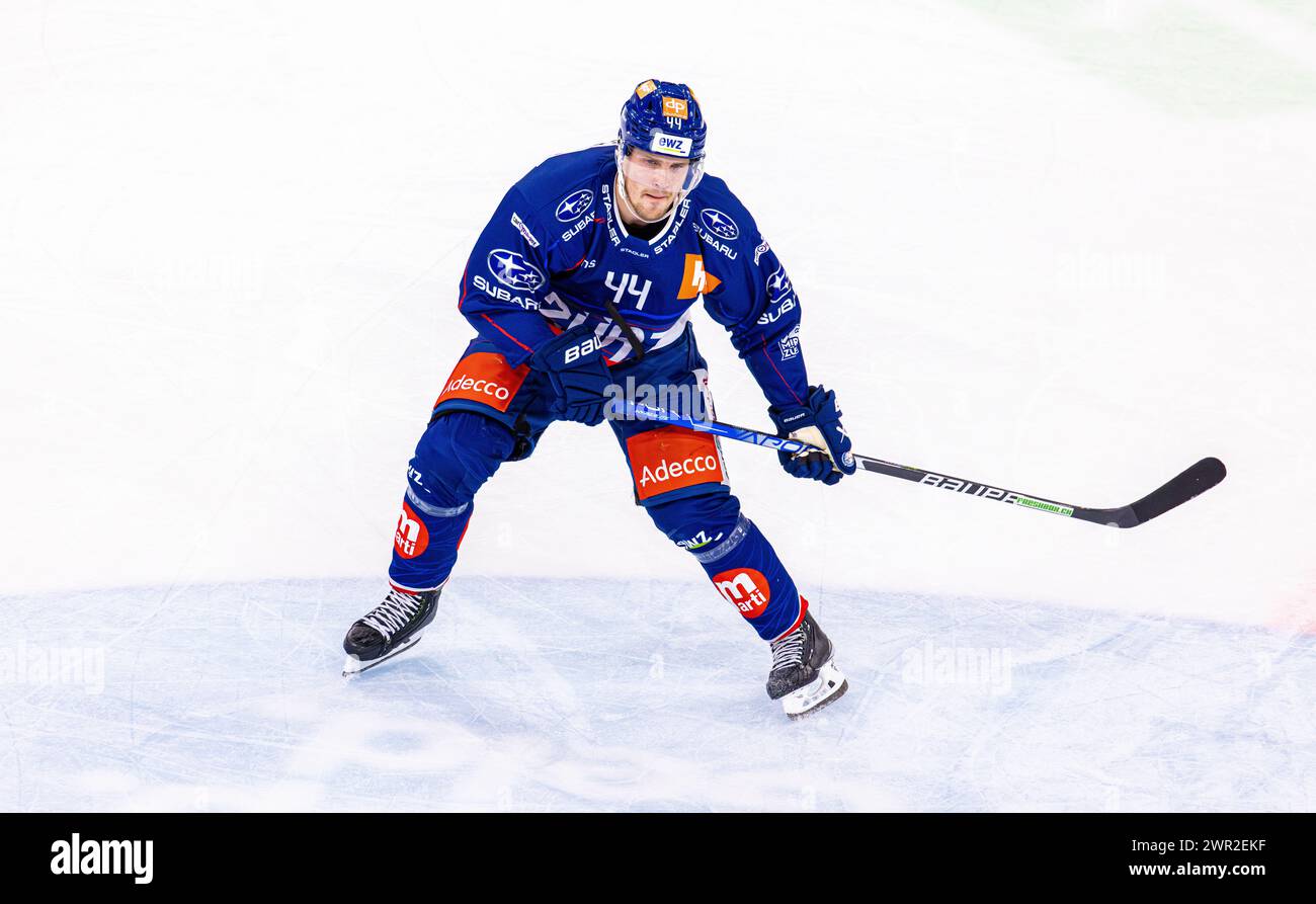 #44 Mikko Lehtonen, Verteidiger ZSC Lions während dem Spieler. (Zürich, Schweiz, 29.09.2023) Banque D'Images