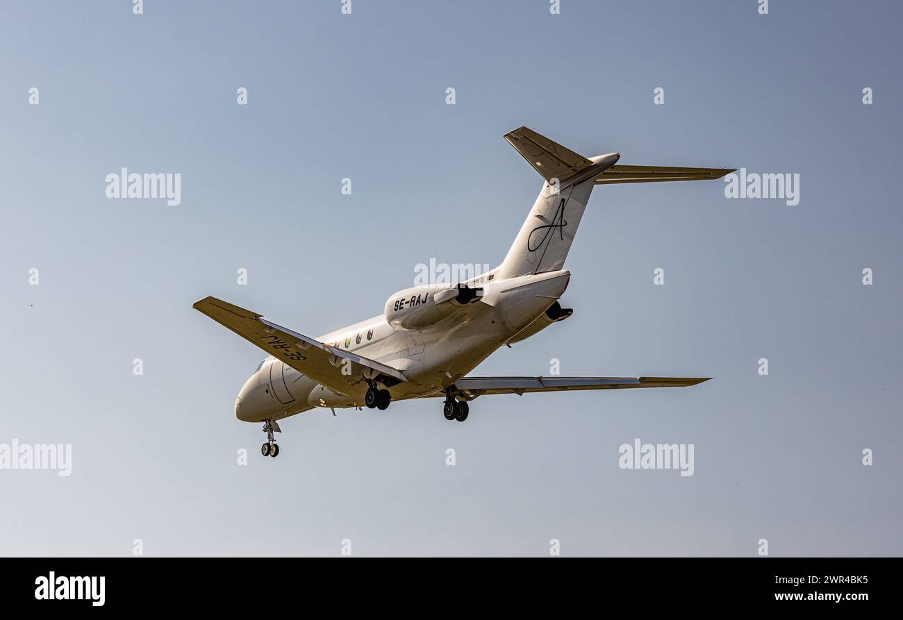 Ein Hawker 4000 eines privaten Besitzers befindet sich im Landeanflug auf den Flughafen Zürich. Enregistrement se-RAJ. (Zürich, Schweiz, 03.07.2023) Banque D'Images