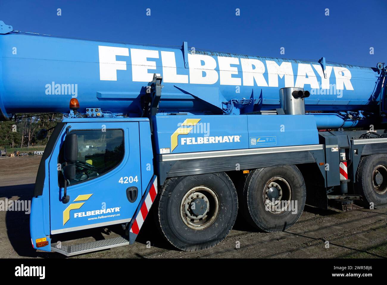 Baumaschinenhandel in Alt Bork Baumaschinenhandel in Alt Bork, 25.02.2024, Alt Bork, Zielitzstrasse, Brandebourg, in Alt Bork befindet sich ein Gewerbegebiet mit einem Baumaschinenhandel. *** Commerce de machines de construction à Alt Bork commerce de machines de construction à Alt Bork, 25 02 2024, Alt Bork, Zielitzstrasse, Brandebourg, il y a une zone industrielle avec un commerce de machines de construction à Alt Bork Banque D'Images