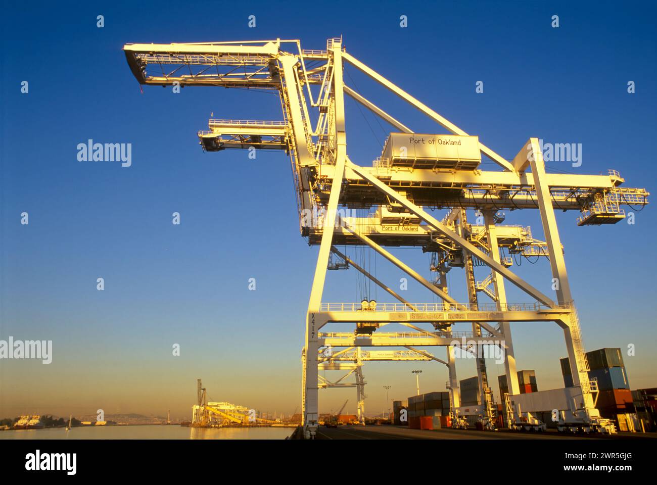 Etats-Unis : Californie : Alameda Comté : Oakland : Port of Oakland/ Howard terminal at Sunrise Banque D'Images