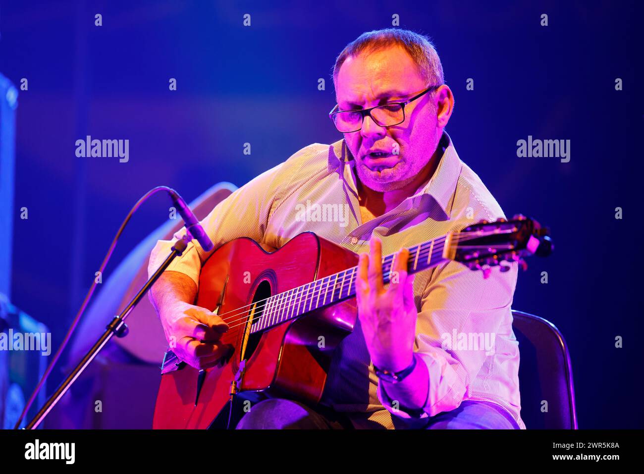 Biréli Lagrène guitariste de jazz français et compositeur d'origine tzigane en concert lors du festival éclats d'Email Jazz édition à l'Opéra de Limoges. Lim Banque D'Images