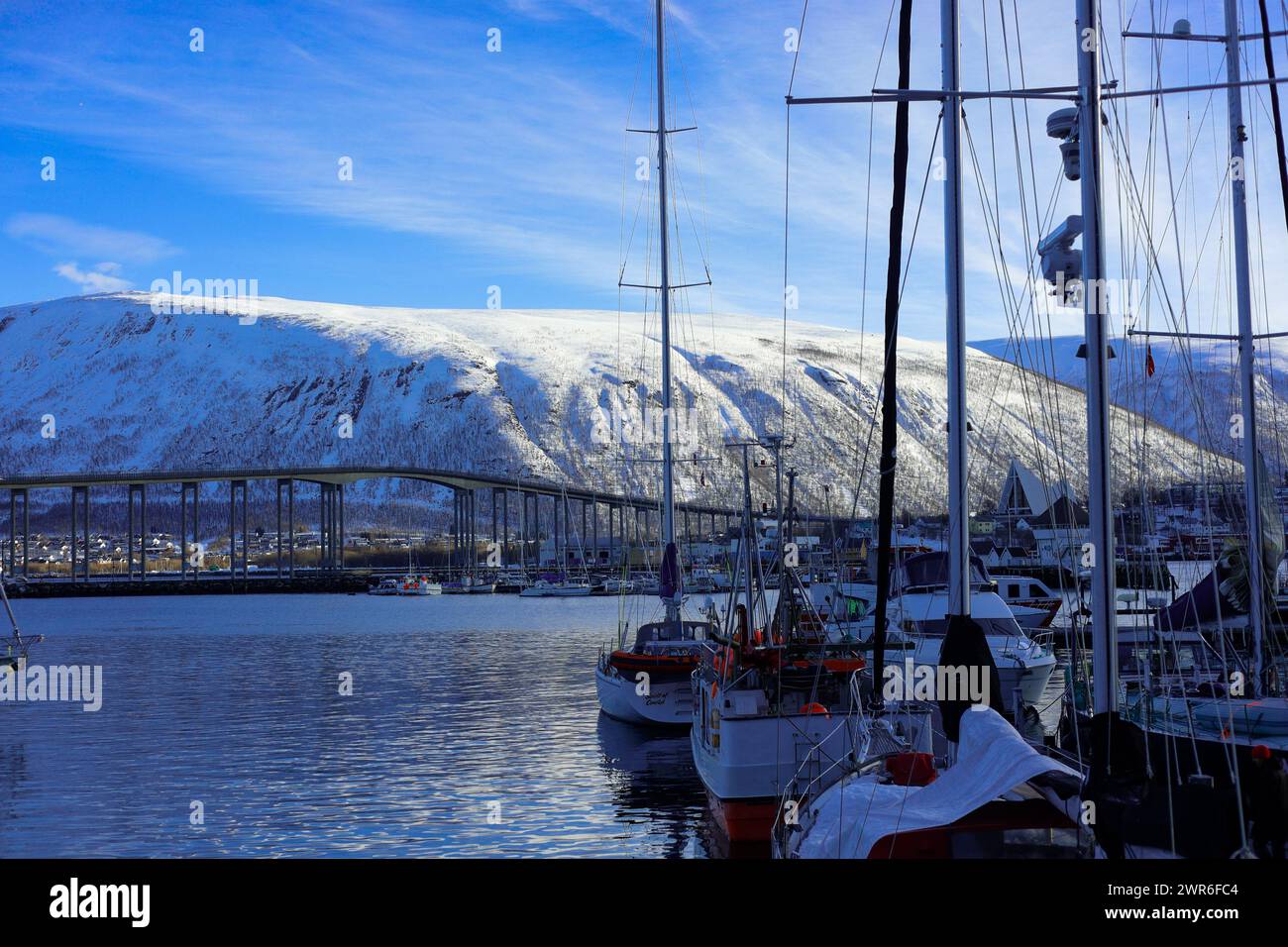 Vue sur le fjord en hiver Banque D'Images