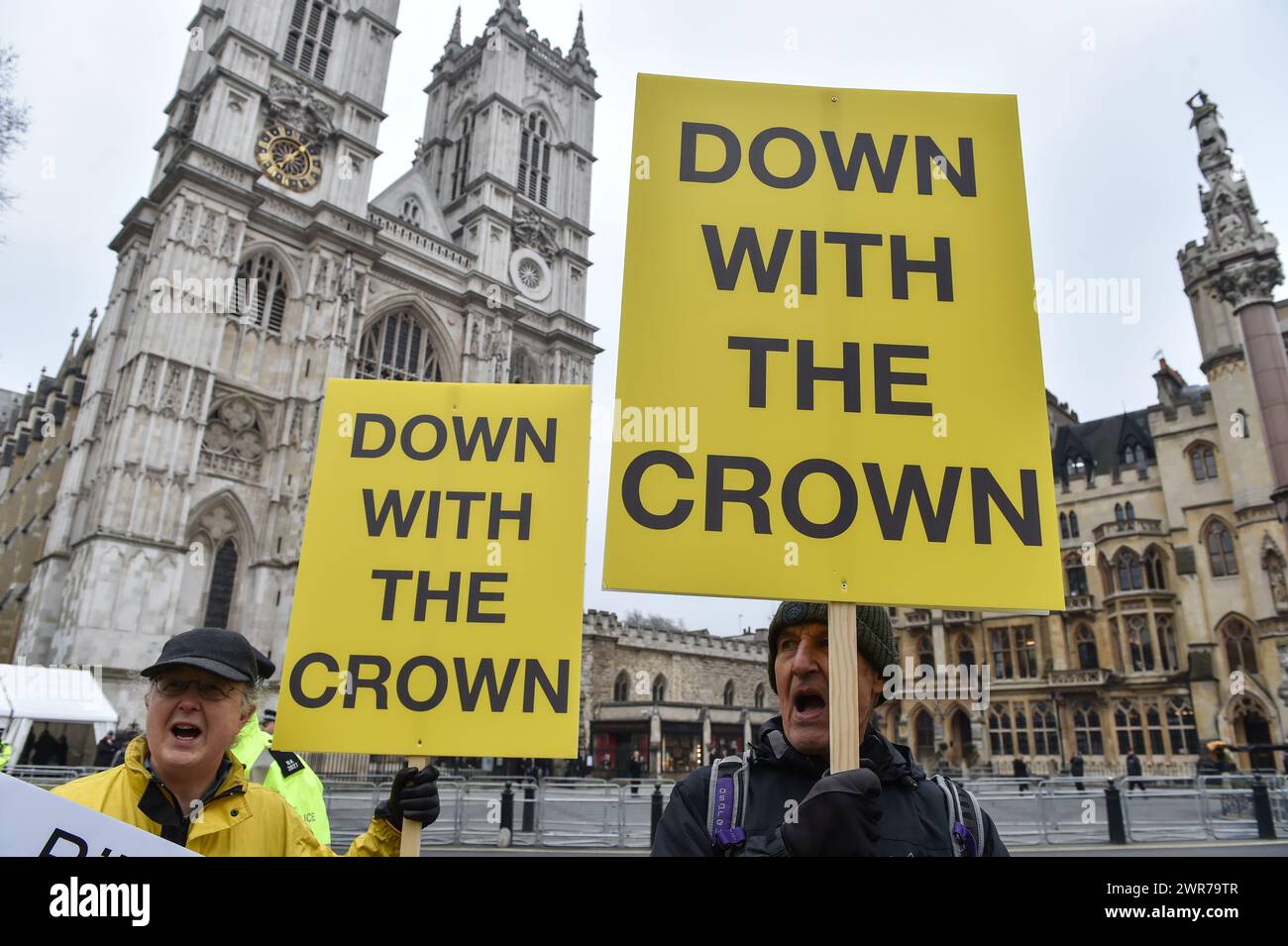 Londres, Angleterre, Royaume-Uni. 11 mars 2024. Le groupe anti-monarchique Republic a organisé une manifestation devant l'abbaye de Westminster pour le service du Commonwealth Day. (Crédit image : © Thomas Krych/ZUMA Press Wire) USAGE ÉDITORIAL SEULEMENT! Non destiné à UN USAGE commercial ! Banque D'Images